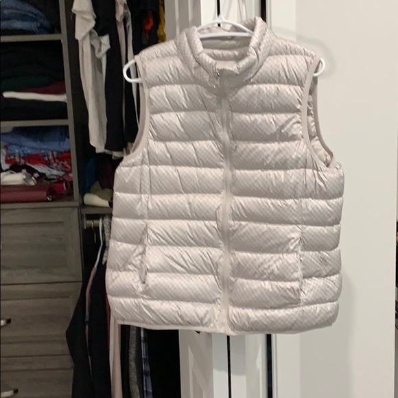 Faux down, reversible vest - Picture 3 of 4